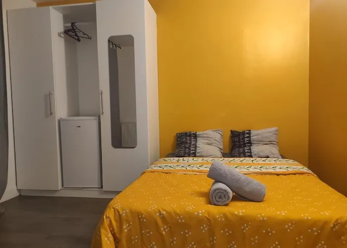 Nocleg ze śniadaniem Paris Cosy Private With Shared Space - Privee Avec Espace Commun Paris 3*